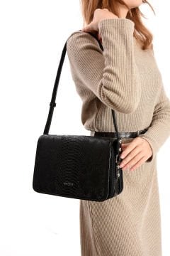 Sellini Çok Cepli Kapaklı Kadın Yılan Siyah Postacı Çapraz Çanta 027