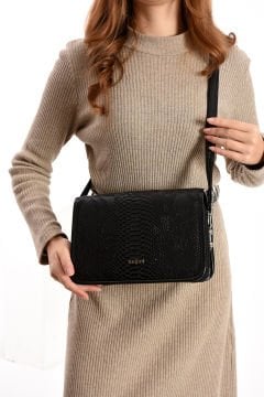 Sellini Çok Cepli Kapaklı Kadın Yılan Siyah Postacı Çapraz Çanta 027