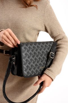 Sellini Çok Cepli Kapaklı Kadın Desenli Siyah Postacı Çapraz Çanta 027